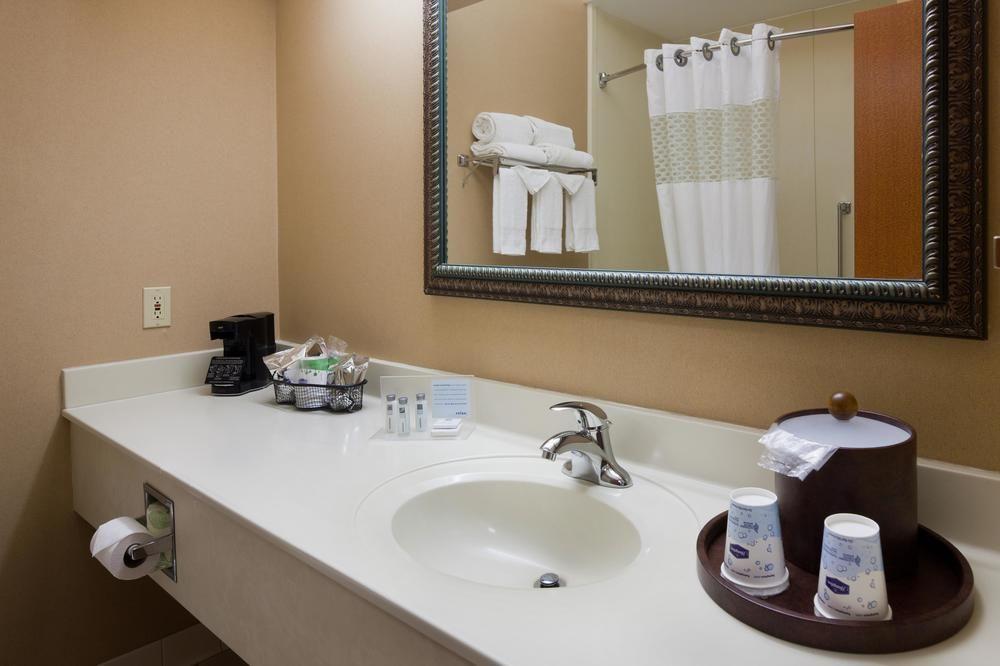 Hampton Inn Mount Pleasant Exterior photo