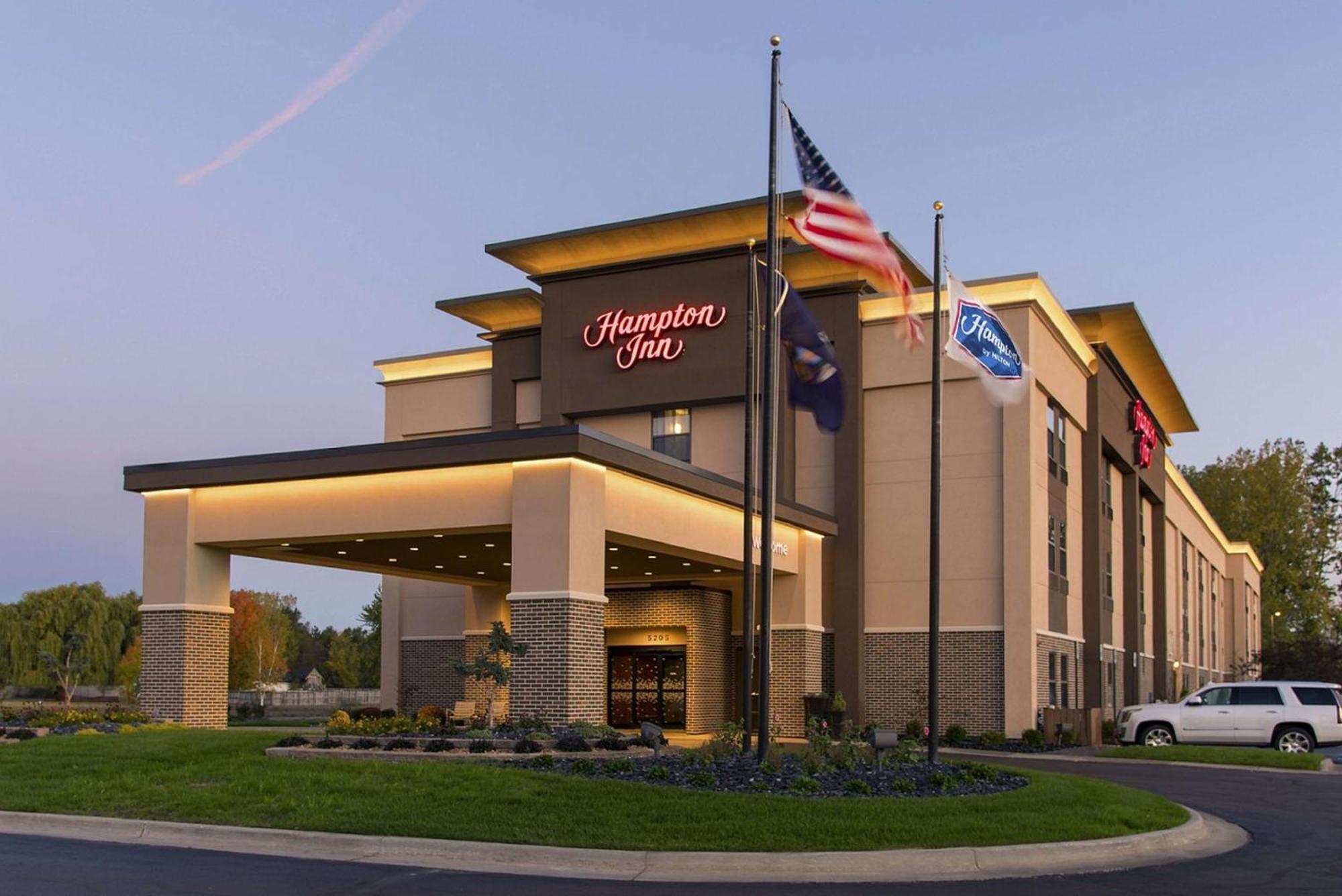 Hampton Inn Mount Pleasant Exterior photo